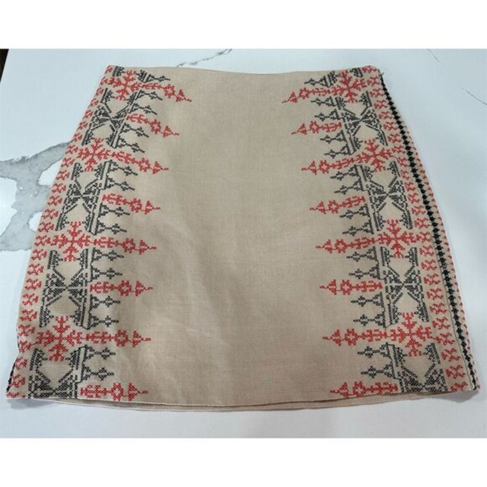 LOFT Women's Embroidered Beige Short Skirt Size 10 Casual‎ Spring SI59